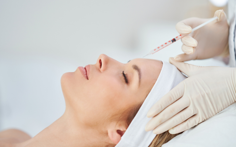Wrinkle Relaxers Oregon City, OR Woman receiving a botox treatment